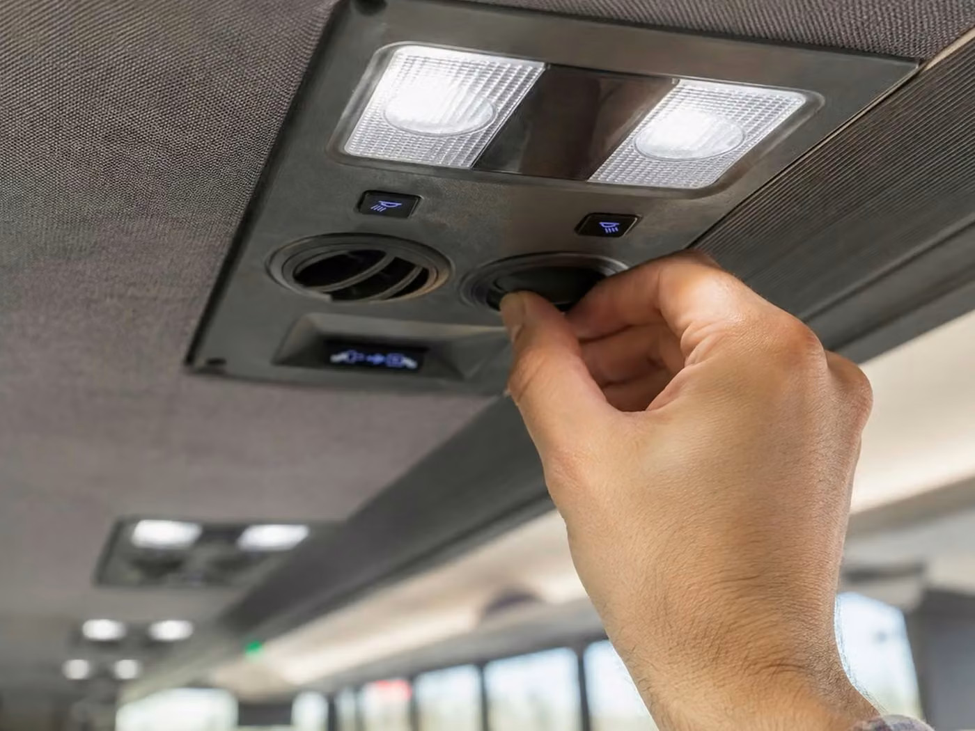 pine bluff 20 passenger minibus air conditioning