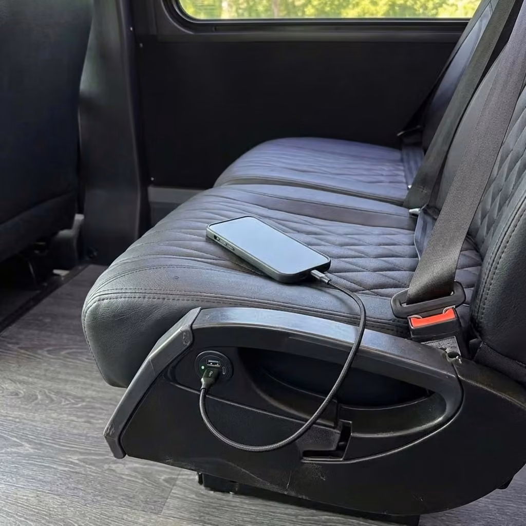 pine bluff 20 passenger minibus usb charging