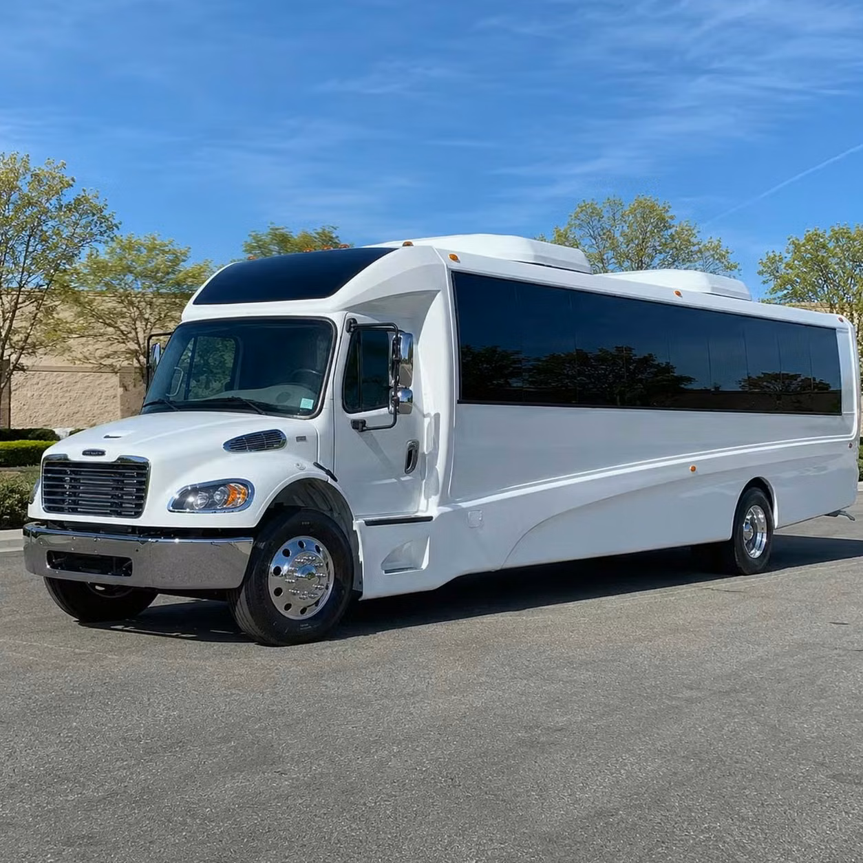 pine bluff 28 passenger minibus rental