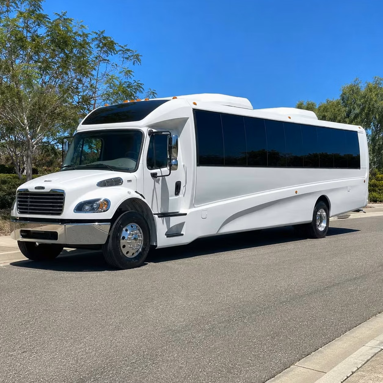 pine bluff 35 passenger minibus rental