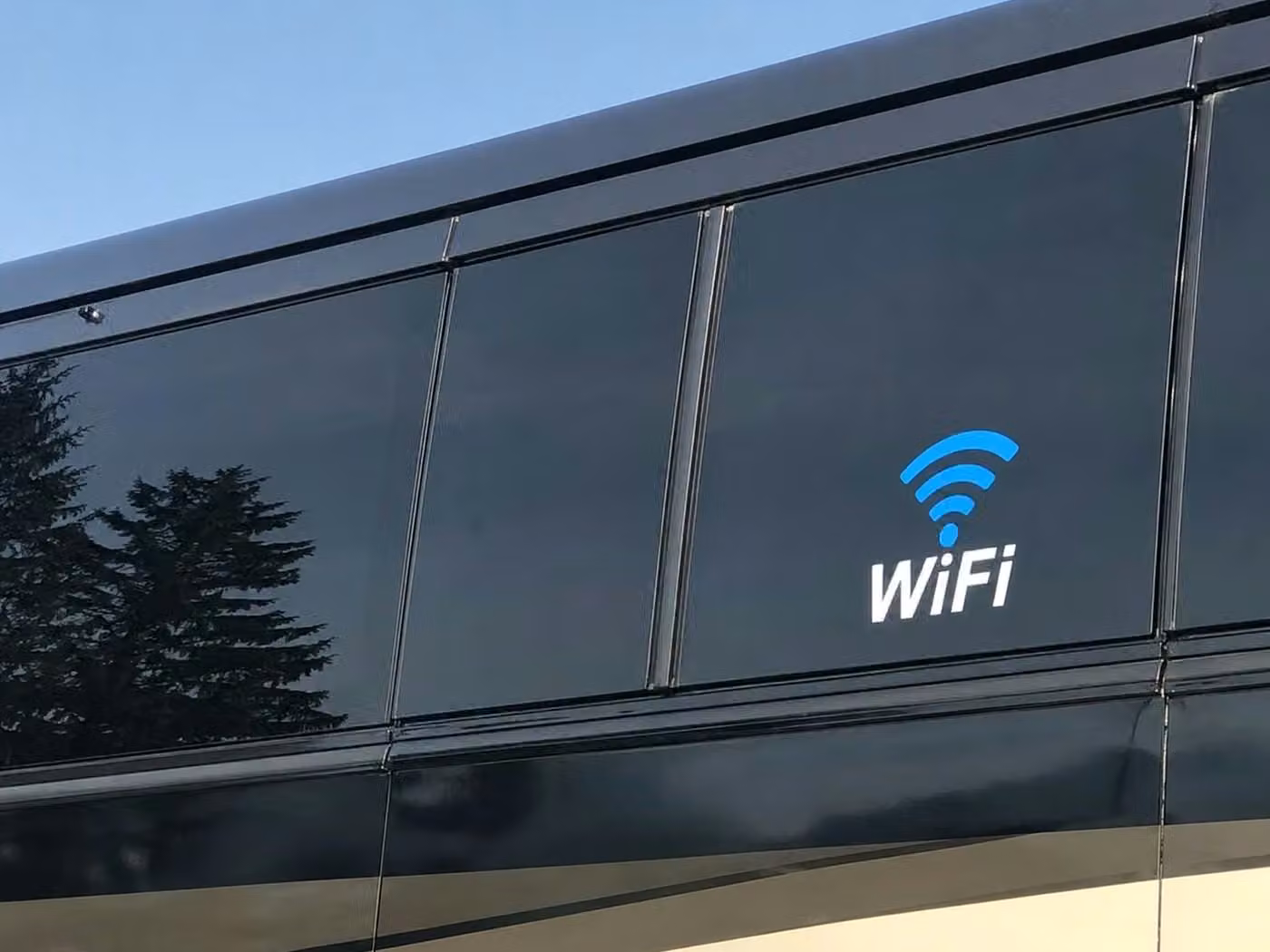 pine bluff 56 passenger charter bus wifi