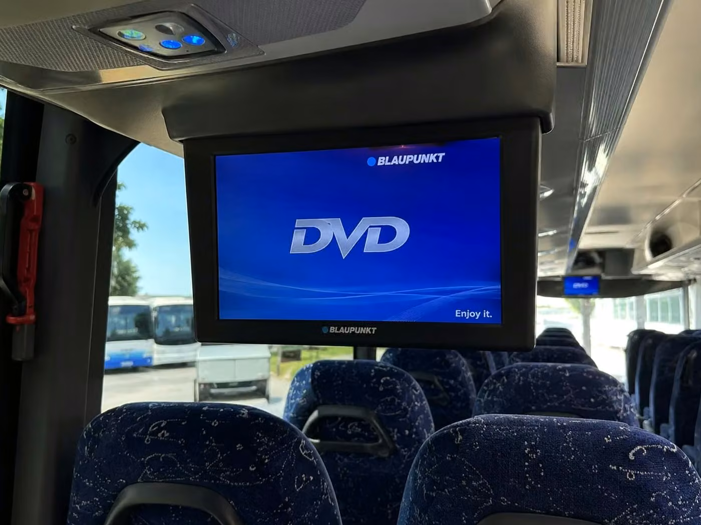 pine bluff charter bus tv monitors
