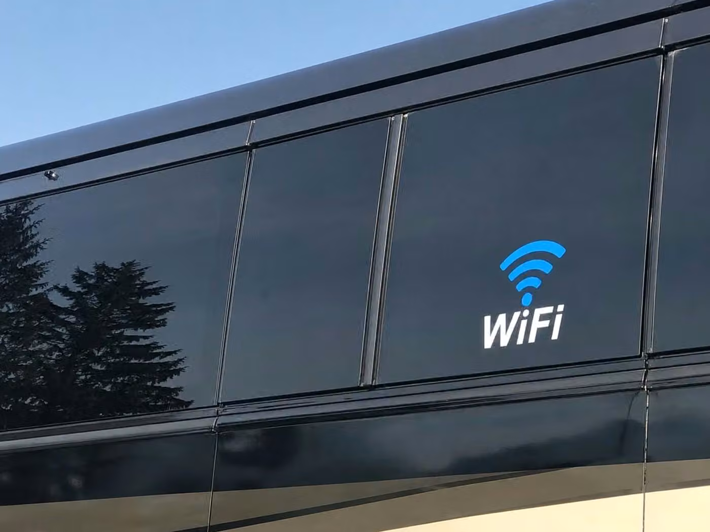 pine bluff charter bus wifi
